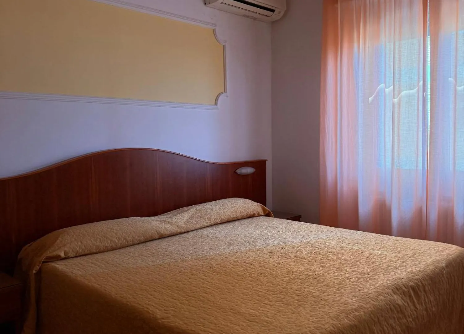 Grifone Hotel Perugia 3*,