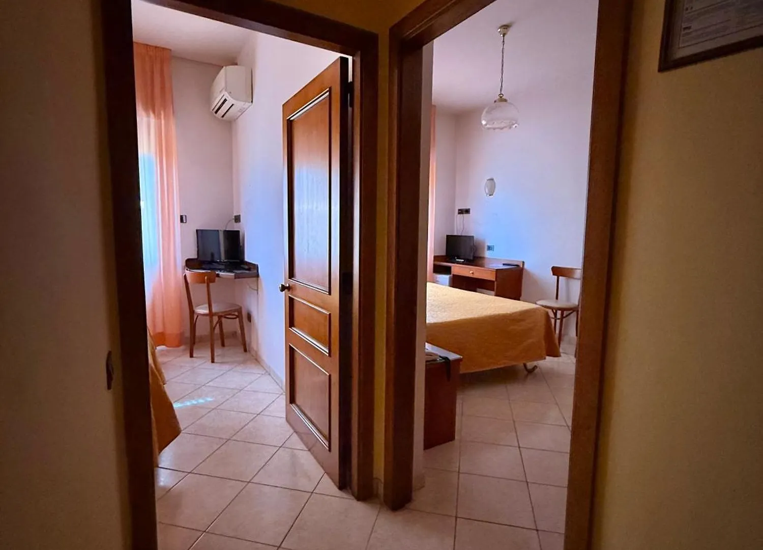 Grifone Hotel Perugia 3*,  Italy