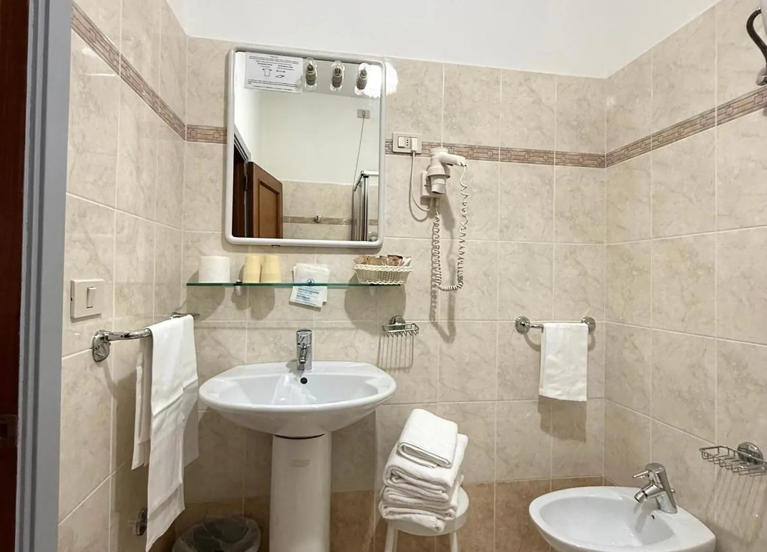 ***  Grifone Hotel Perugia Italy